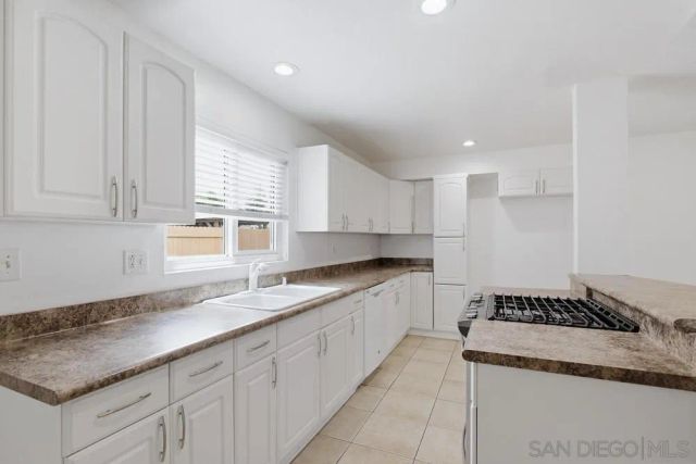 12838 Montauk St, Poway, CA 92064
