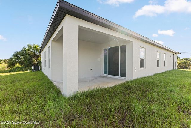 2941 Anjar Avenue SW, Palm Bay, FL 32908