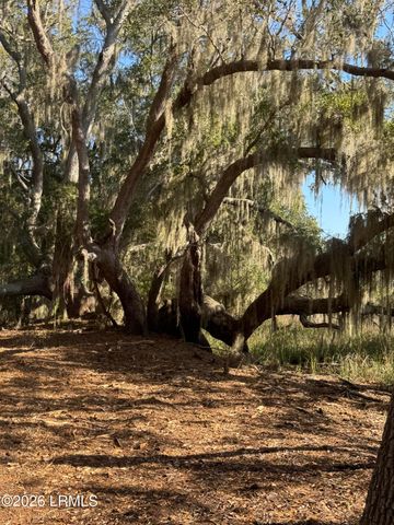 14 River Drive, Beaufort, SC 29907