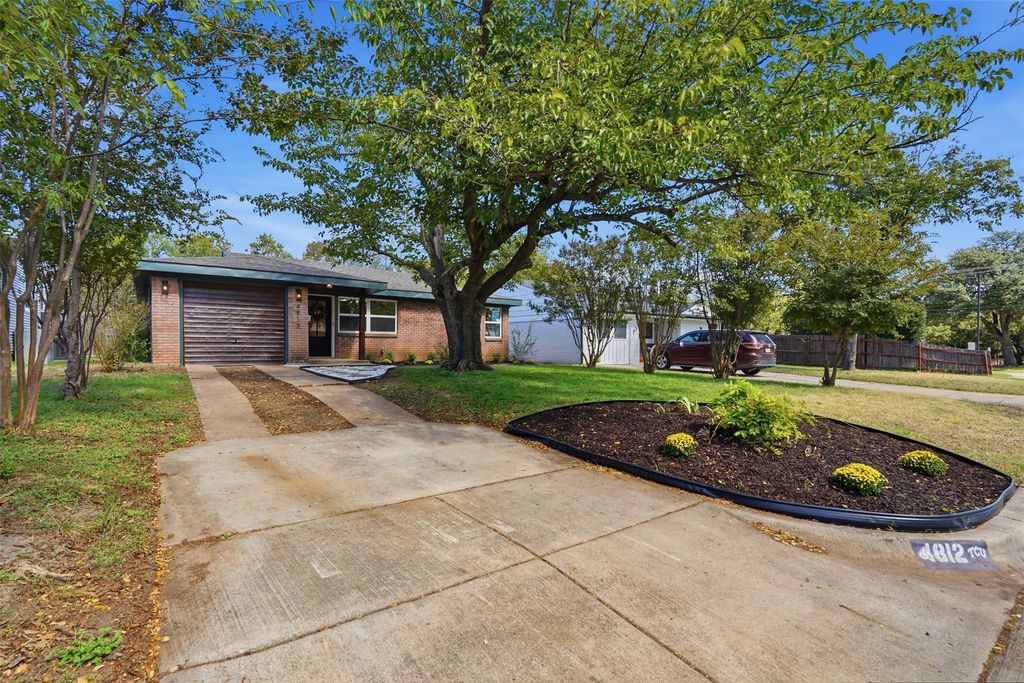 4812 Curzon Avenue, Fort Worth, TX 76107 — photo 2