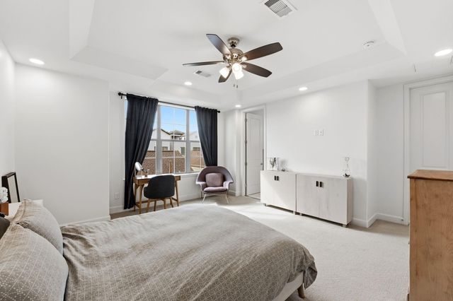 904 W 18th Street C, Houston, TX 77008