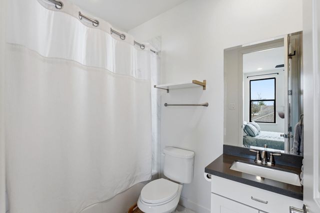 904 W 18th Street C, Houston, TX 77008