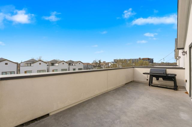 904 W 18th Street C, Houston, TX 77008