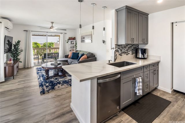 94-535 Lumiaina Street A204, Waipahu, HI 96797