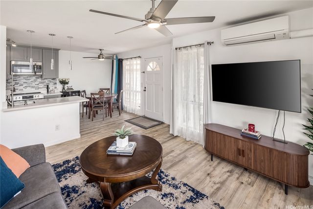 94-535 Lumiaina Street A204, Waipahu, HI 96797