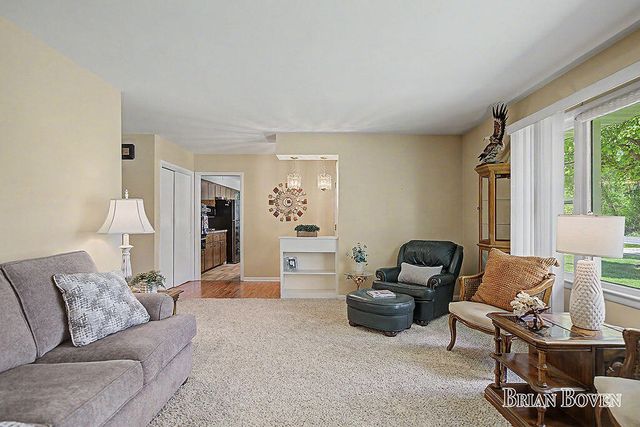 1406 Perkins Avenue, Grand Rapids, MI 49505