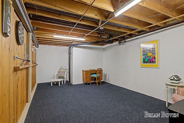 1406 Perkins Avenue, Grand Rapids, MI 49505