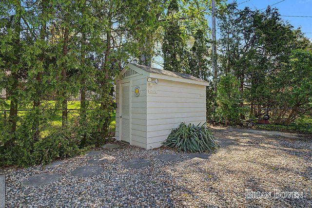 1406 Perkins Avenue, Grand Rapids, MI 49505