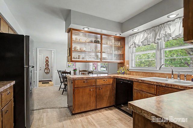 1406 Perkins Avenue, Grand Rapids, MI 49505