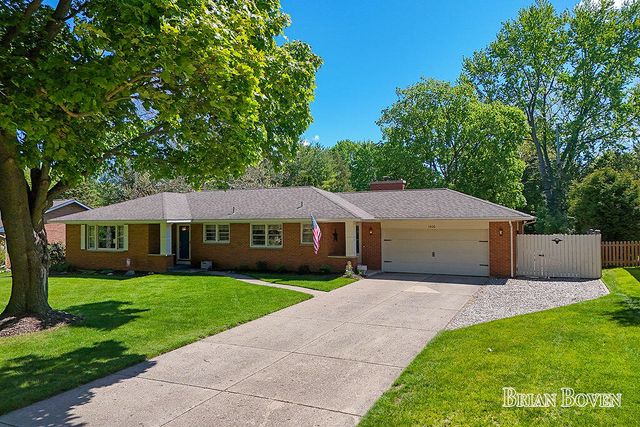 1406 Perkins Avenue, Grand Rapids, MI 49505