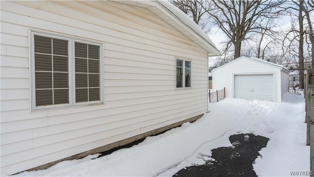 222 Dupont Avenue, Tonawanda, NY 14150