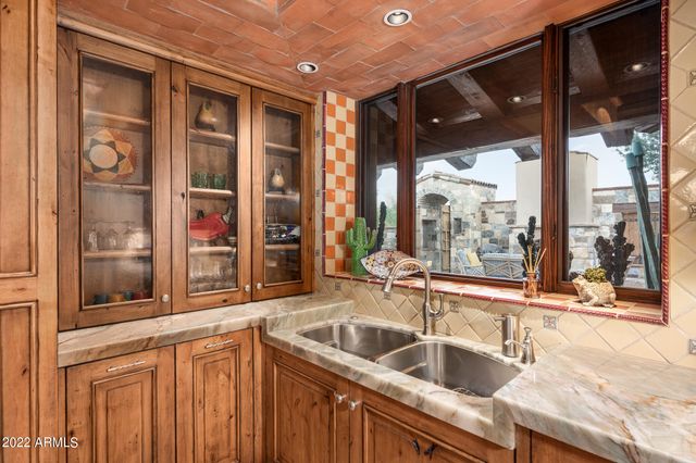 8430 E WHISPER ROCK Trail, Scottsdale, AZ 85266