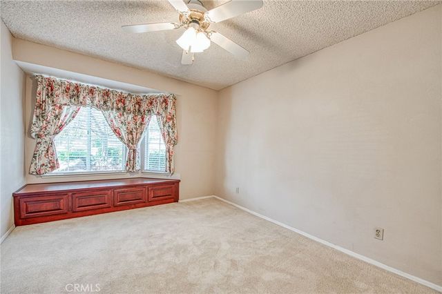 335 Mckelvy, Clovis, CA 93611