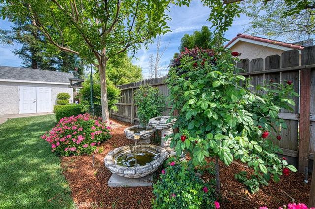335 Mckelvy, Clovis, CA 93611