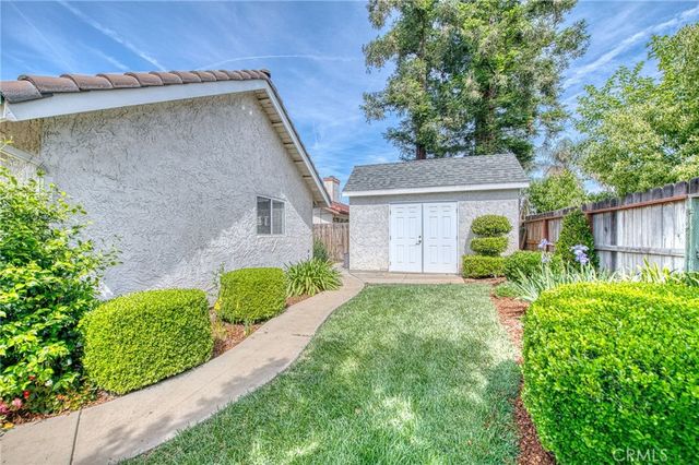 335 Mckelvy, Clovis, CA 93611
