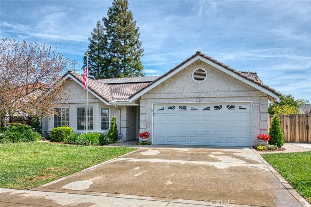 335 Mckelvy, Clovis, CA 93611