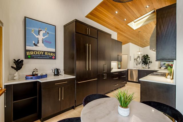 6414 S HELENA St, Spokane, WA 99223