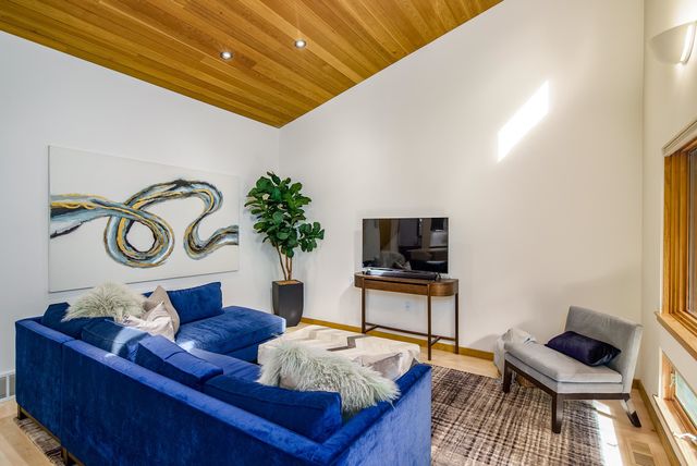 6414 S HELENA St, Spokane, WA 99223