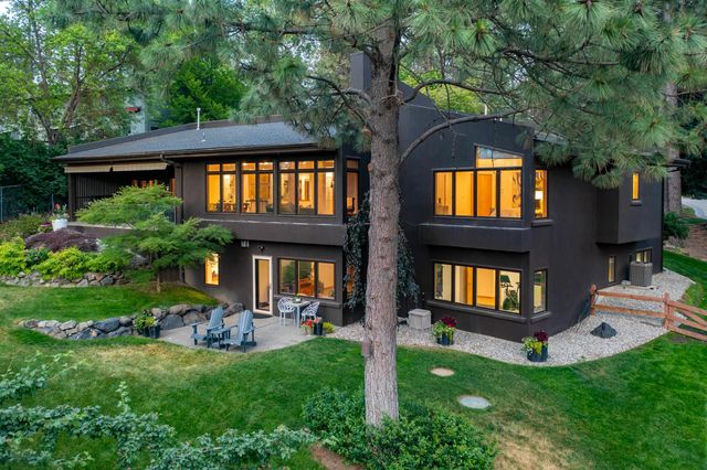 6414 S HELENA St, Spokane, WA 99223