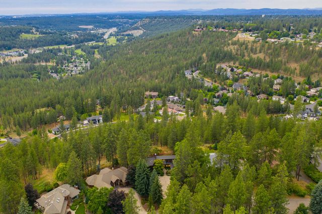 6414 S HELENA St, Spokane, WA 99223