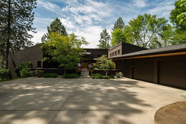 6414 S HELENA St, Spokane, WA 99223