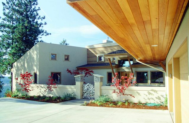 6414 S HELENA St, Spokane, WA 99223