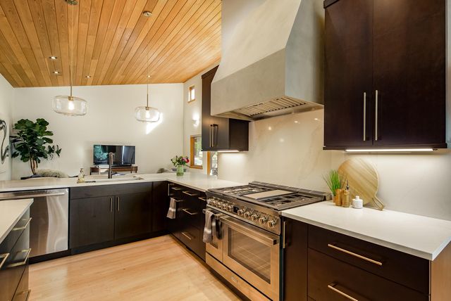 6414 S HELENA St, Spokane, WA 99223