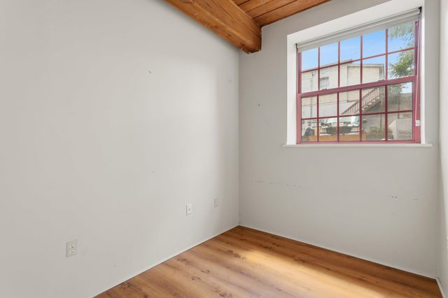 335 Cypress St Apt 1A, Manchester, NH 03103