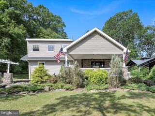 425 MOHAVE DR, Auburn, PA 17922