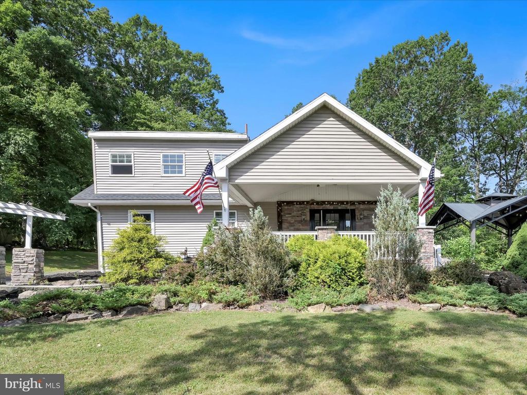 425 MOHAVE DR, Auburn, PA 17922