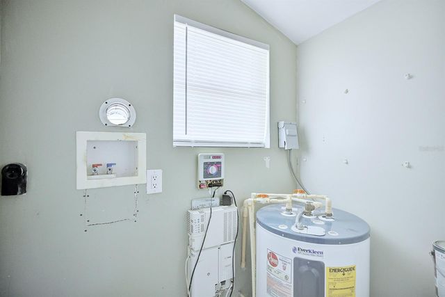 121 BATES AVENUE SE, Winter Haven, FL 33880