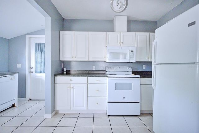 121 BATES AVENUE SE, Winter Haven, FL 33880