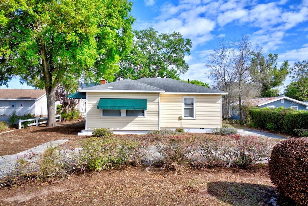 Image 1 of property listing at 121 BATES AVENUE SE, Winter Haven, FL 33880