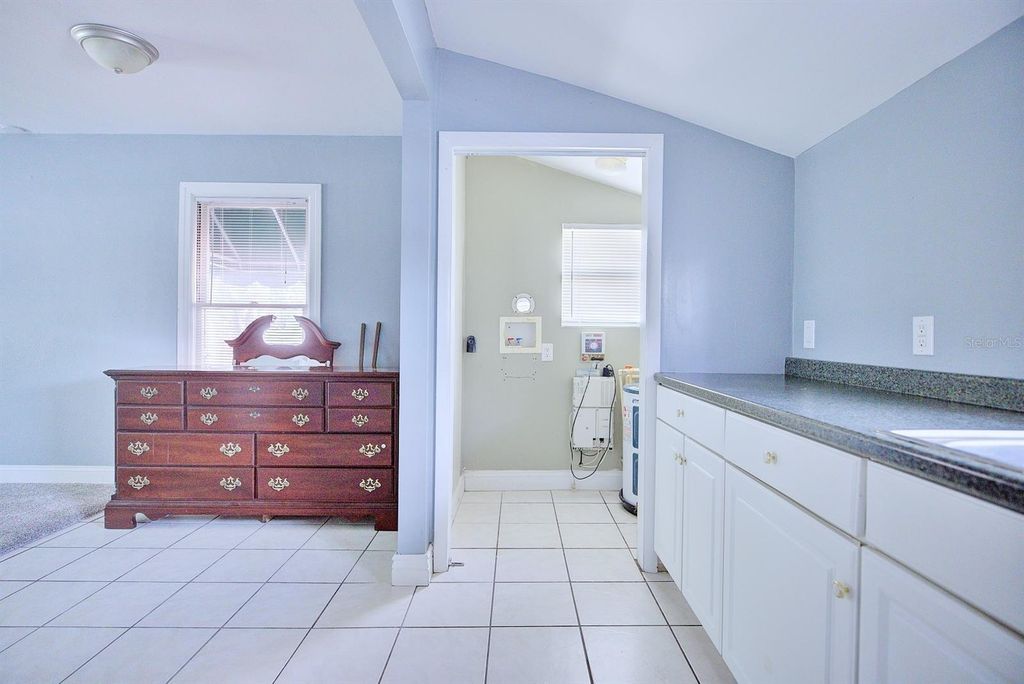 Image 13 of property listing at 121 BATES AVENUE SE, Winter Haven, FL 33880