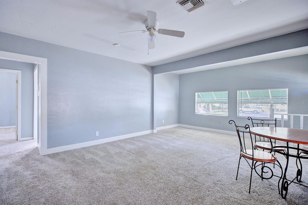 Image 6 of property listing at 121 BATES AVENUE SE, Winter Haven, FL 33880