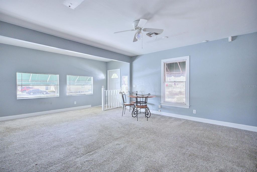 Image 7 of property listing at 121 BATES AVENUE SE, Winter Haven, FL 33880