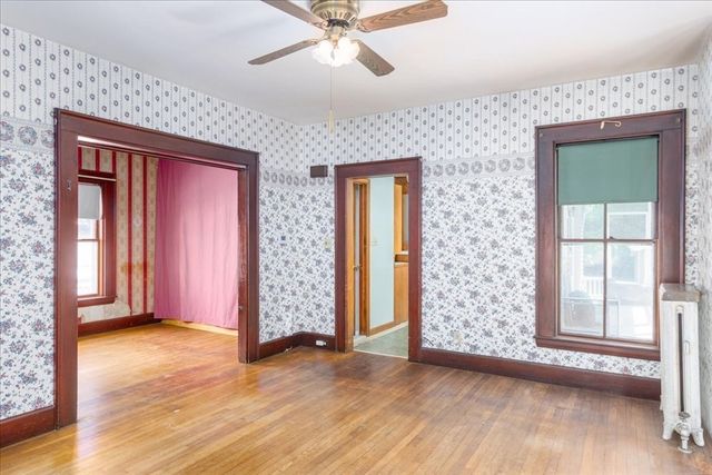 5 Washington St, Stoneham, MA 02180