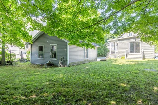 5 Washington St, Stoneham, MA 02180