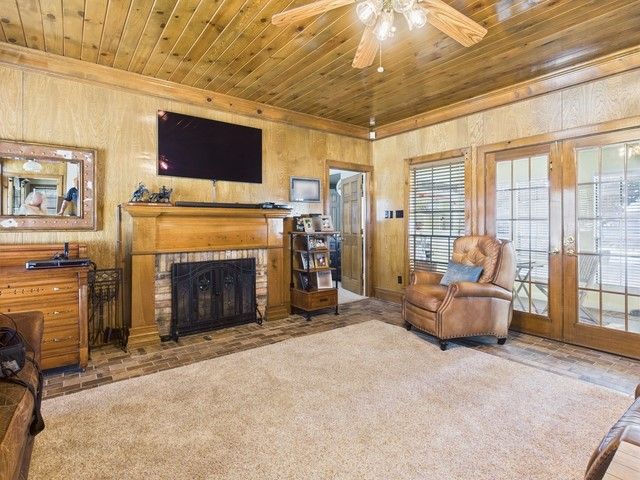 2382 Crystal Drive, Athens, TX 75752