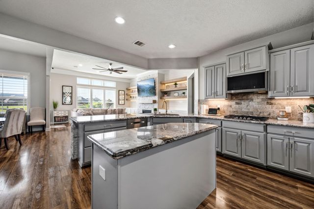 14610 Saratoga Lane, Mont Belvieu, TX 77523