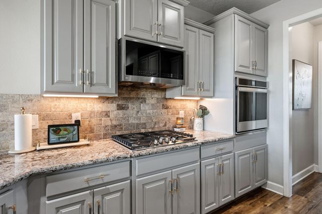 14610 Saratoga Lane, Mont Belvieu, TX 77523