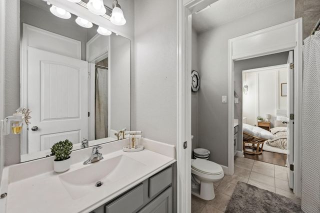14610 Saratoga Lane, Mont Belvieu, TX 77523