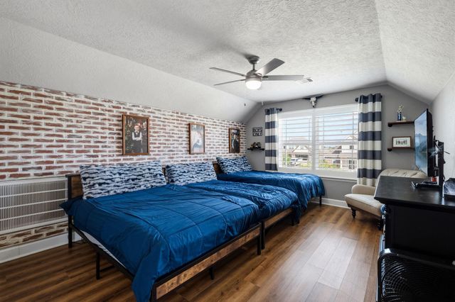 14610 Saratoga Lane, Mont Belvieu, TX 77523