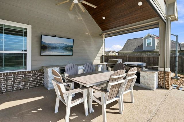 14610 Saratoga Lane, Mont Belvieu, TX 77523