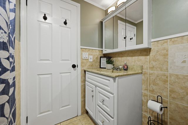108 Marlborough Street 108, Chelsea, MA 02150