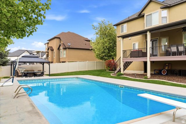 1335 W 3100 N, Pleasant View, UT 84414