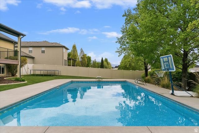 1335 W 3100 N, Pleasant View, UT 84414