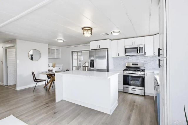 402 63rd 115, San Diego, CA 92114