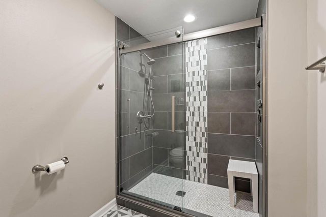 3119 W King Arthurs COURT, Greenfield, WI 53221