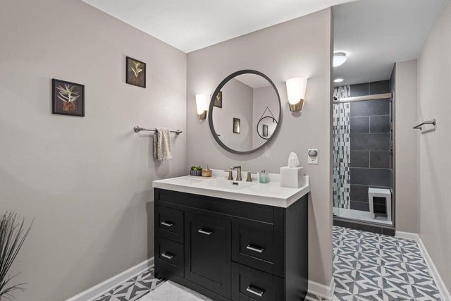 3119 W King Arthurs COURT, Greenfield, WI 53221